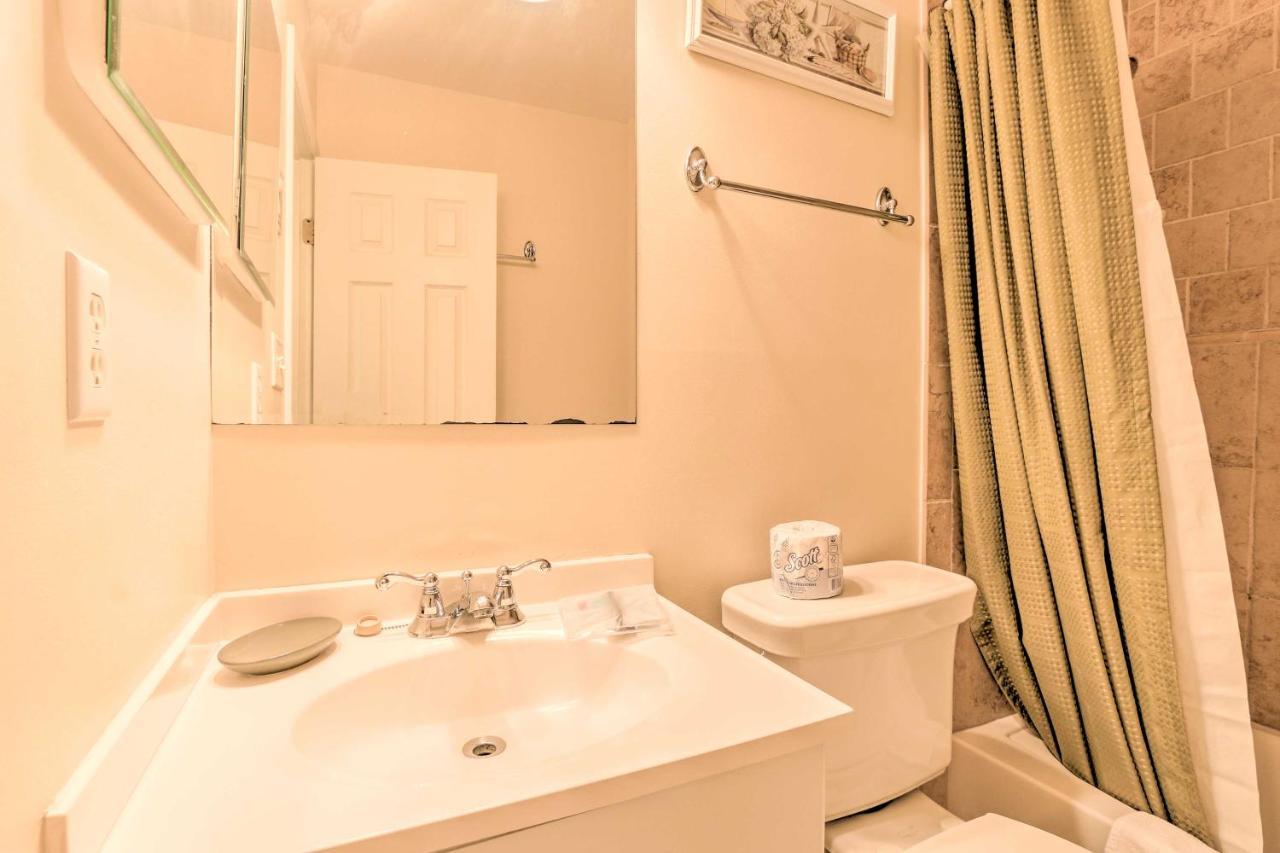 Resort-Style Hilton Head Condo - Walk To Beach! Hilton Head Island Esterno foto